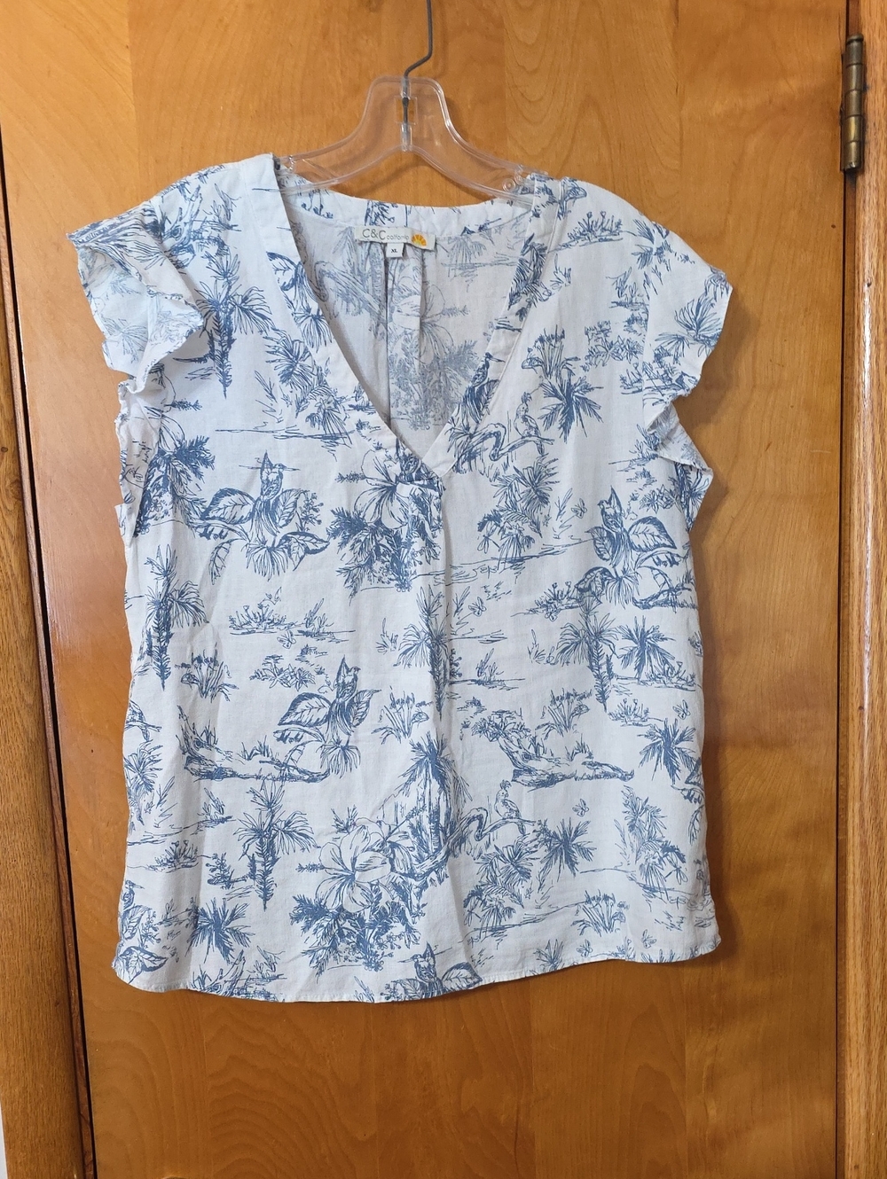 C&C California White Top with Blue Floral Print V-Neck